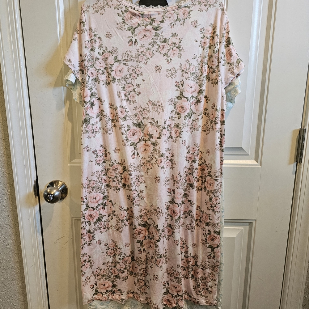 NWT Elizabeth & Nicole Sleepwear 2-Pack Nightgowns Gowns Women's Medium Floral - Picture 6 of 6